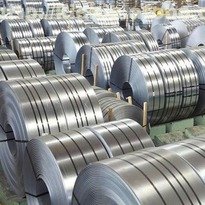 ASTM-Standard-Edelstahlspulen im Streifenformat 201 304 316 410 409 430 Serie 904L 304L 316L 2B Kundenspezifischer Zuschnitt und Biegung