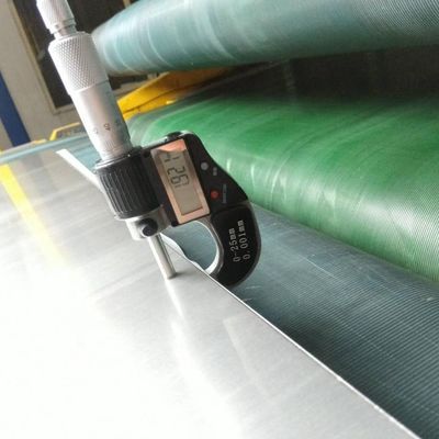 HRB 90 Härte Edelstahlstange mit 8-12% Nickelgehalt und 1,0~530 mm Durchmesser für raue Umgebungen